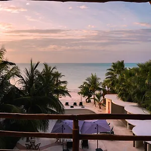 4* Hotel Front Boutique Dk House